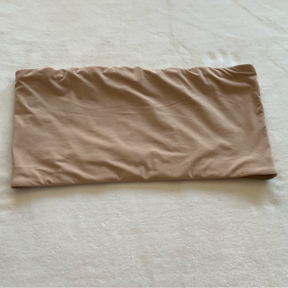 Skims FITS EVERYBODY BANDEAU BRA - Picture 2 of 8